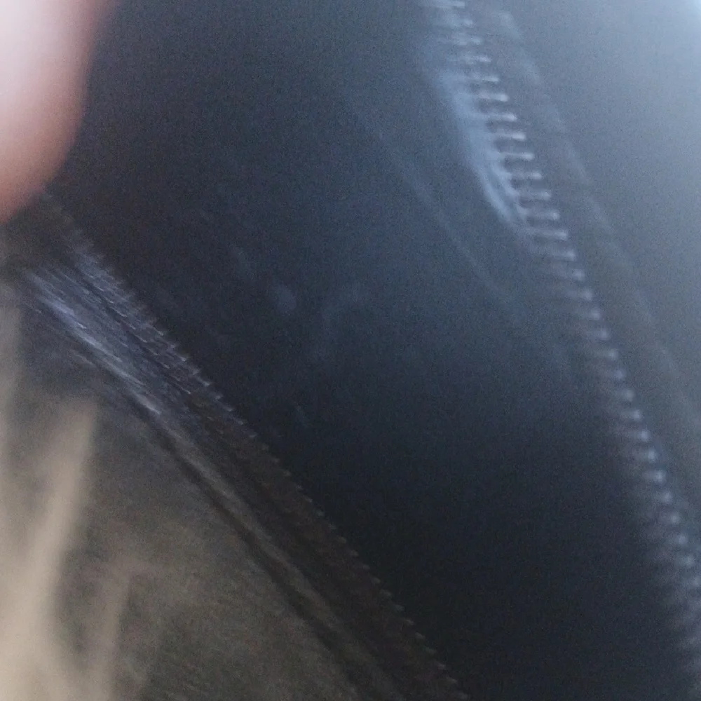 Salvatore Ferragamo Black Leather Key & Card Holder - Picture 6 of 10